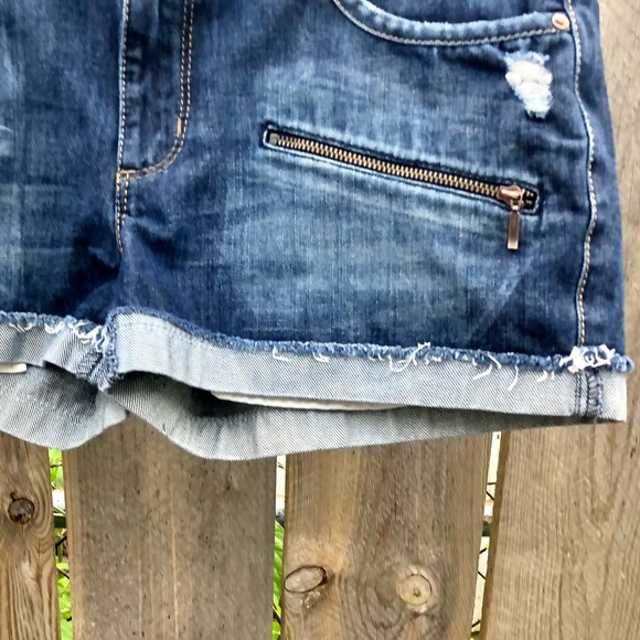 DL1961 | Stella Distressed Zipper Denim Shorts 29 - Picture 10 of 11